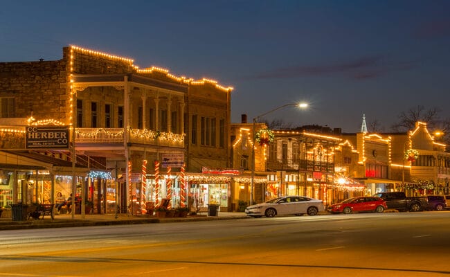 things to do in fredericksburg, tx, town hall