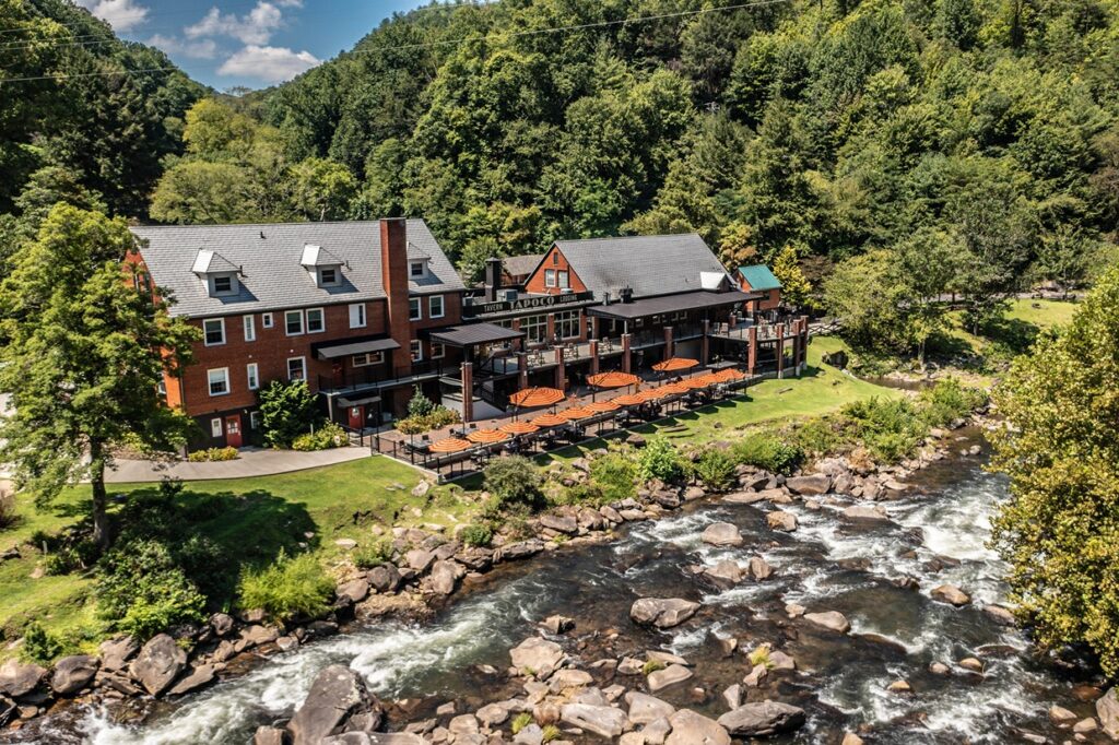 historic Tapoco Lodge is pet friendly, Robbinsville NC hotels