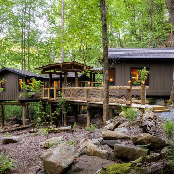 Huffman Creek Retreat Treehouse