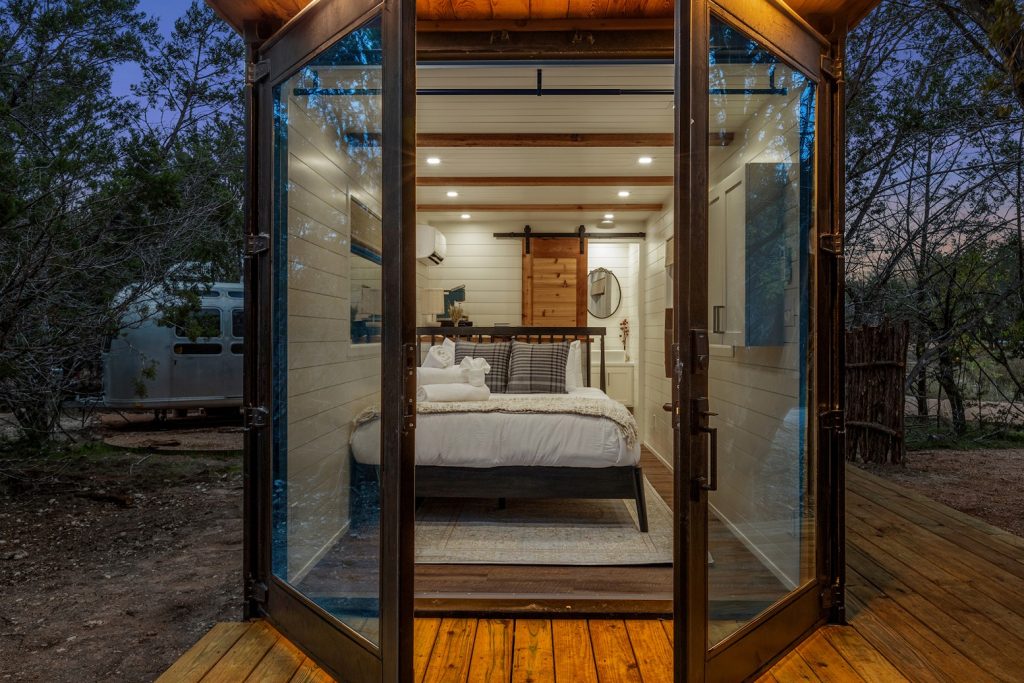 bedroom area, stargaze at night