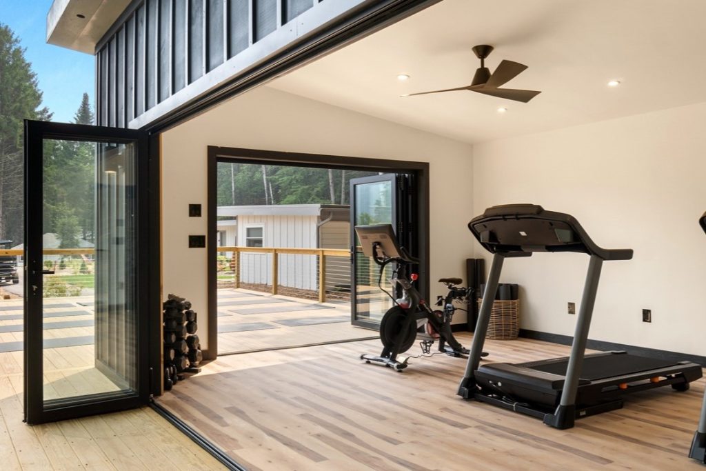 outdoor/indoor fitness center 