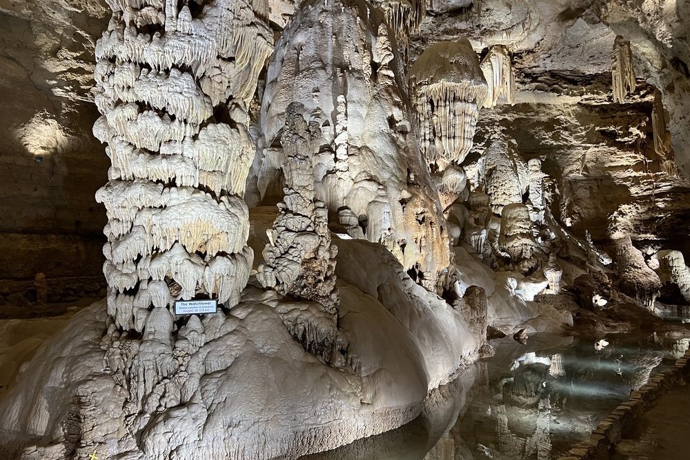 Natural Bridge Caverns