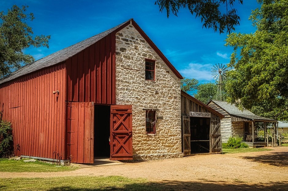 things to do in fredericksburg tx near the pacific war museum