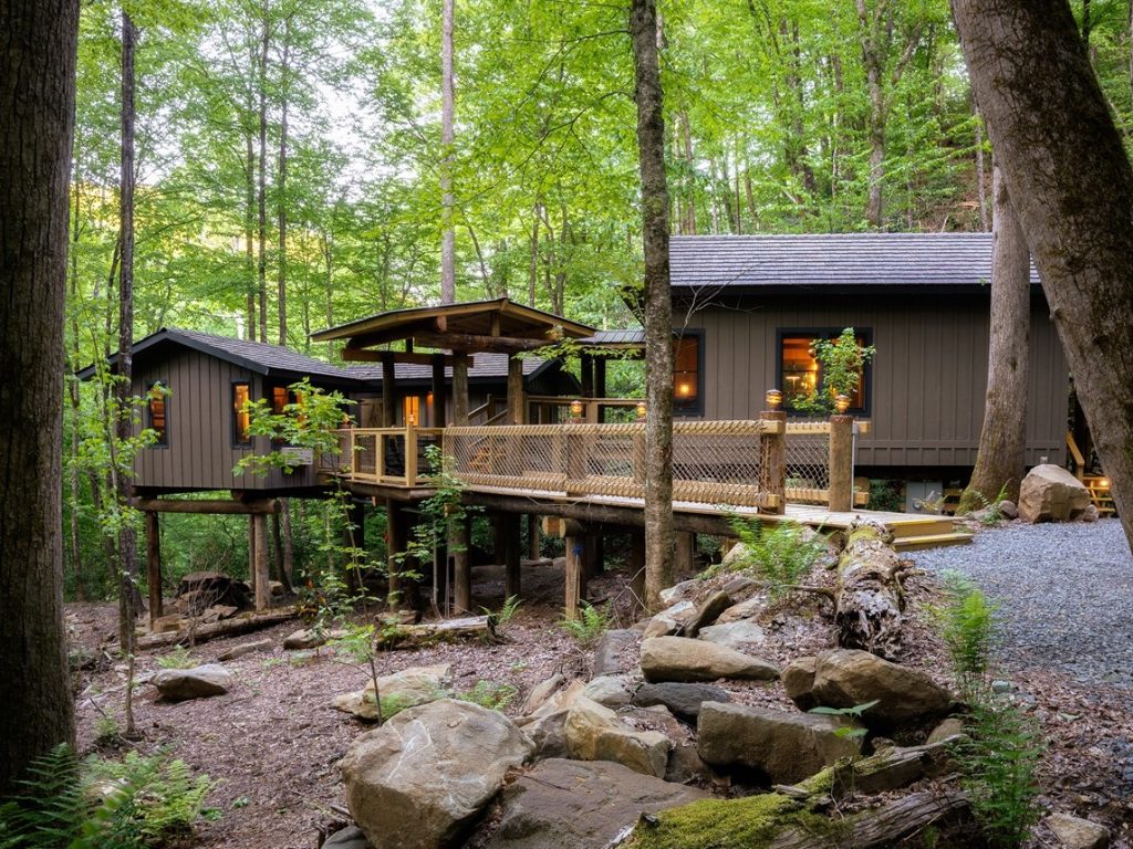 huffman creek retreat cabin hiking in north carolina central park