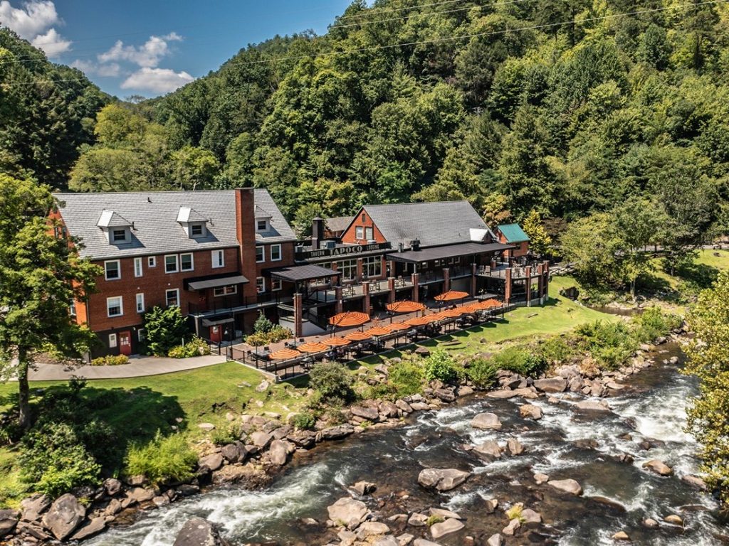 Tapoco Lodge Places to Travel in October Falls