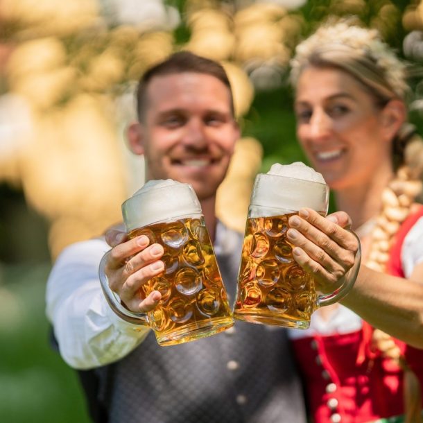 Oktoberfest in Stowe, Vt, von trapp brewing bierhall