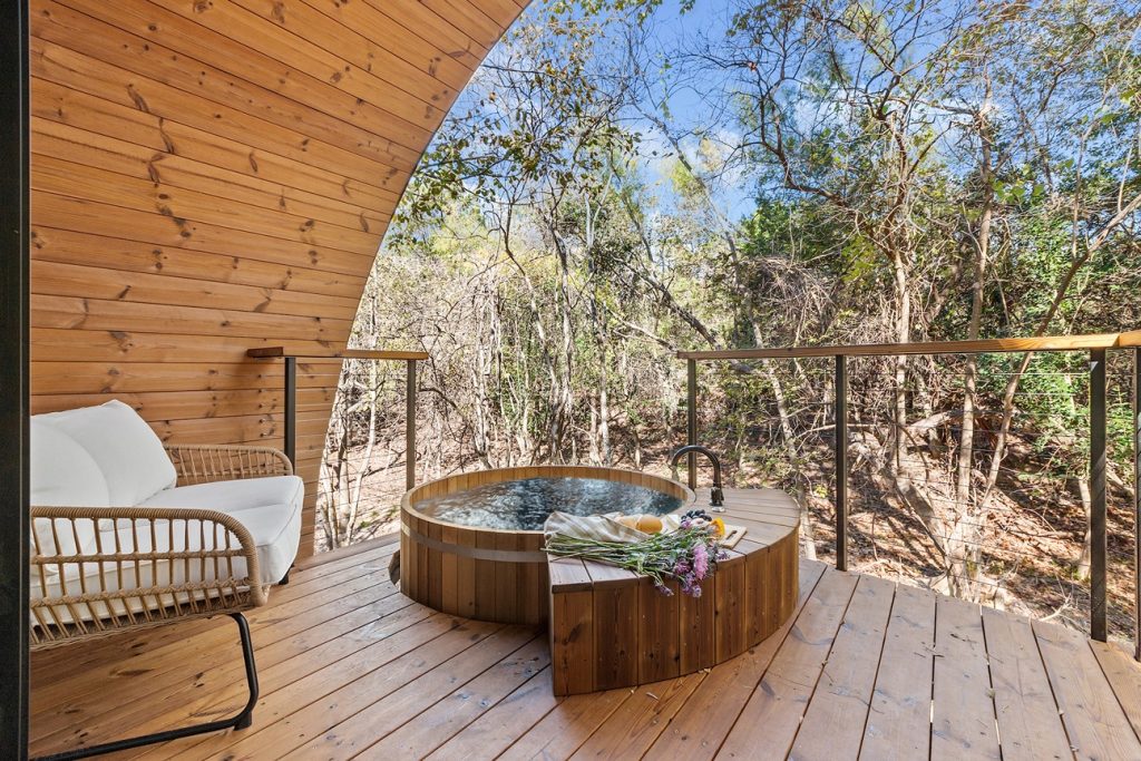 Onera Fredericksburg hot tub, Texas weekend getaways