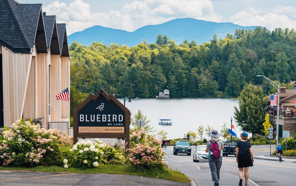 Bluebird Lake Placid Exterior