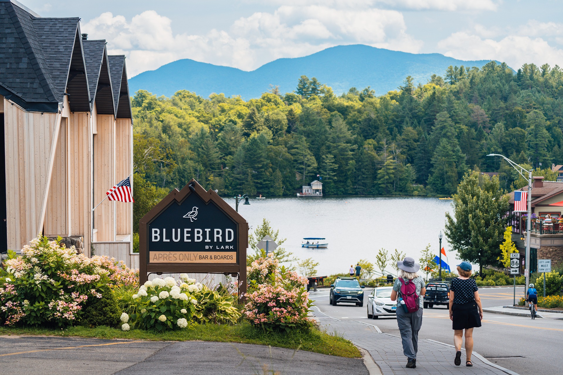 Bluebird Lake Placid Exterior