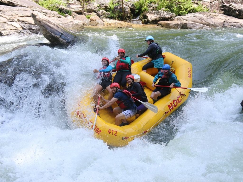 whitewater rafting on nantahala river