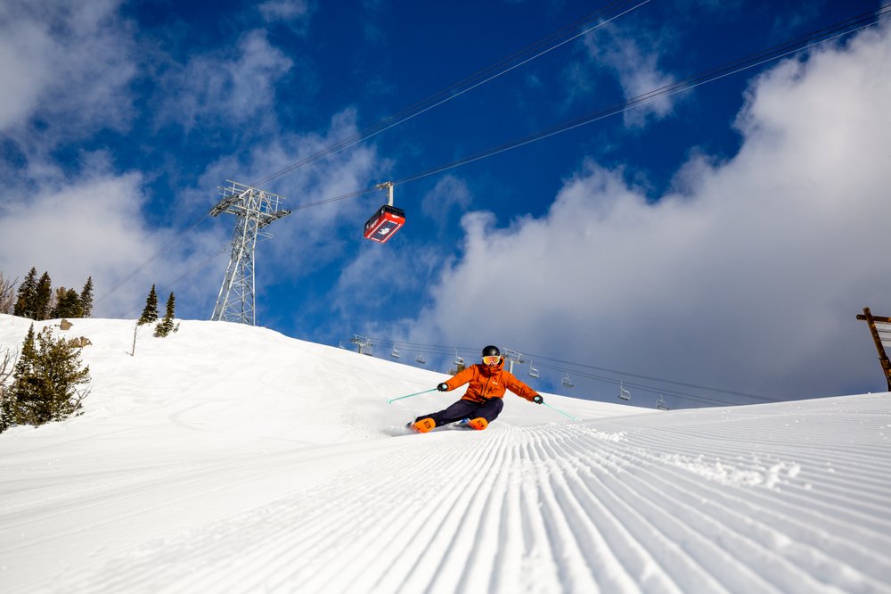 Winter: Best Time to Visit Jackson Hole, Wyoming for Downhill Skiing