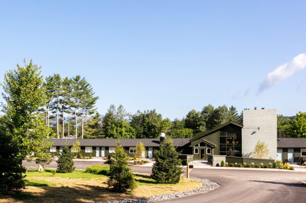 Boutique Hotels Vermont: Outbound Stowe Main Building