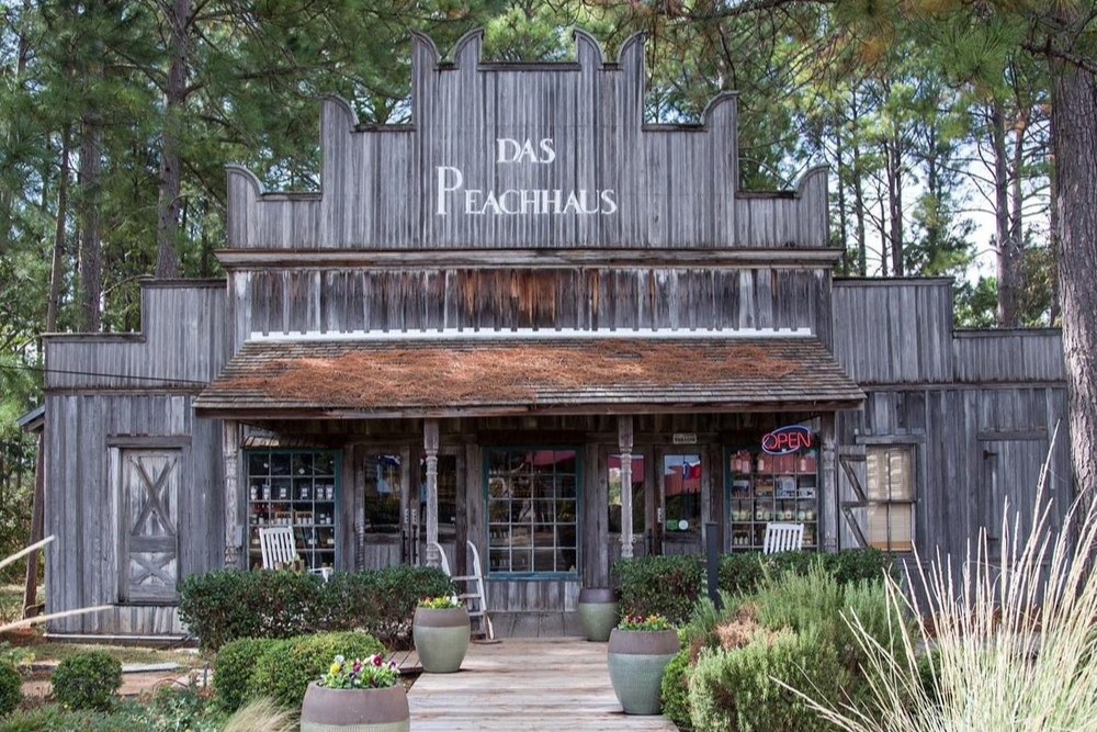 Things to Do Near Wine Barrel Cabins Fredericksburg TX: Das Peach Haus